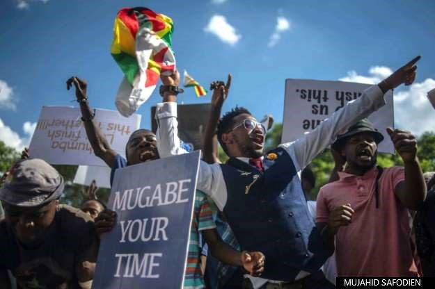 Duube didi (2) baawo jaftugo laamu ha jude Robert Mugabe yimbe Zimbabwe do wasmita